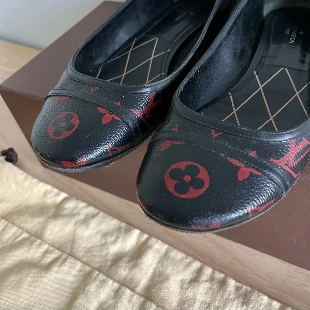 LOUIS VUITTON sz 36.5 6.5 INFRAROUGE Ballet Flats Black Red Monogram Canvas